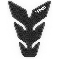 ΑΥΤΟΚΟΛΗΤΑ ΡΕΖΕΡΒΟΥΑΡ (ΤΕΠΟΖΙΤΟΥ)Προστατεύει τη βαφή του ρεζερβουάρ καυσίμου από γρατσουνιές που προκαλούνται από το φερμουάρ του μπουφάν σας. Φέρει το λογότυπο Yamaha.